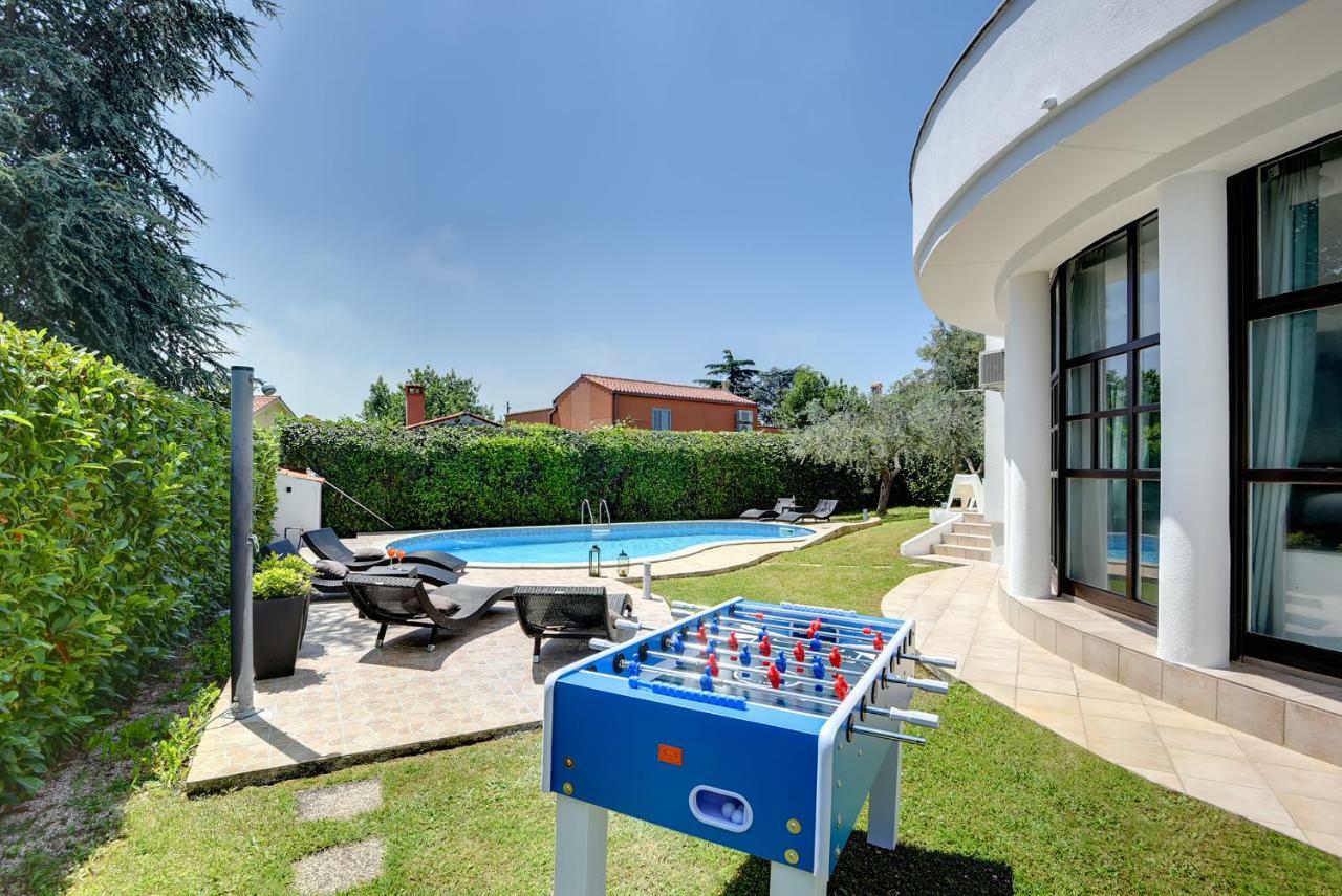 Villa Mutila Medulin Exterior photo